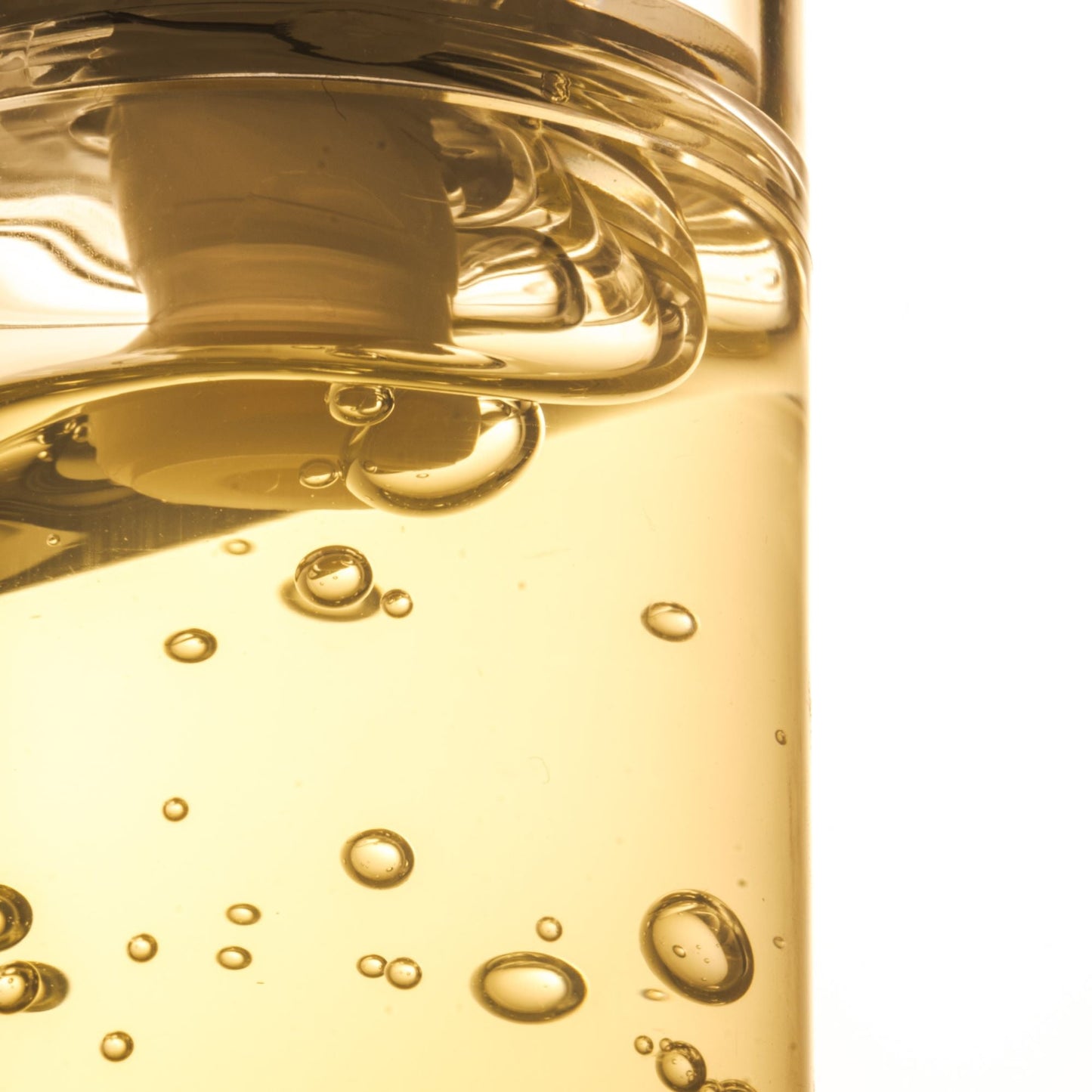 Rovectin Vita Dark Spot Serum 30ml bottle with dropper, designed to target dark spots and uneven skin tone.
