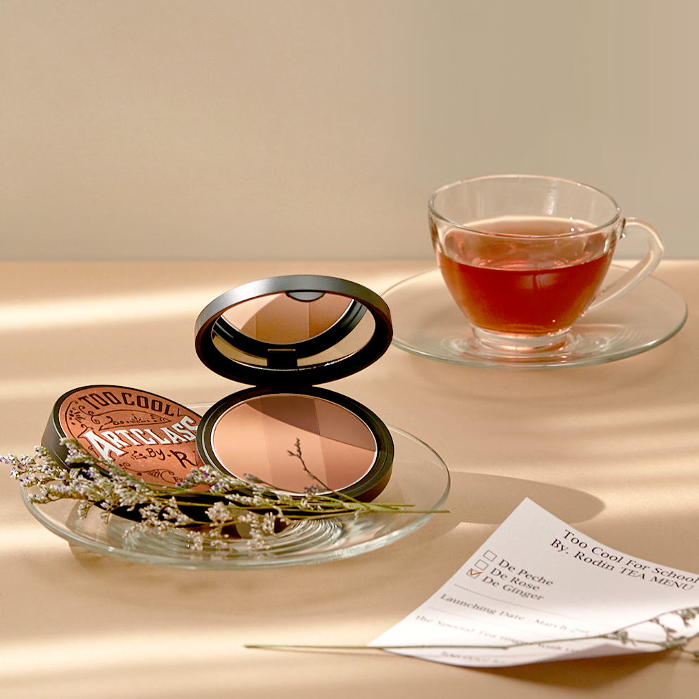 Artclass By Rodin Blusher De Ginger concept image with decorations