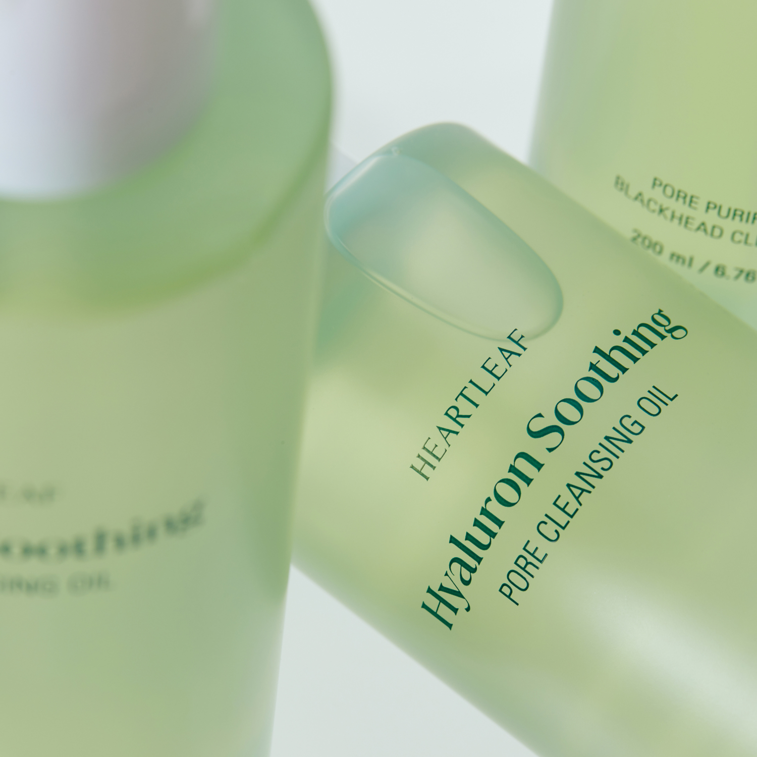 Goodal Houttuynia Cordata Hyaluron Soothing Pore Cleansing Oil 200ml - Shop now at Glowii Beauty