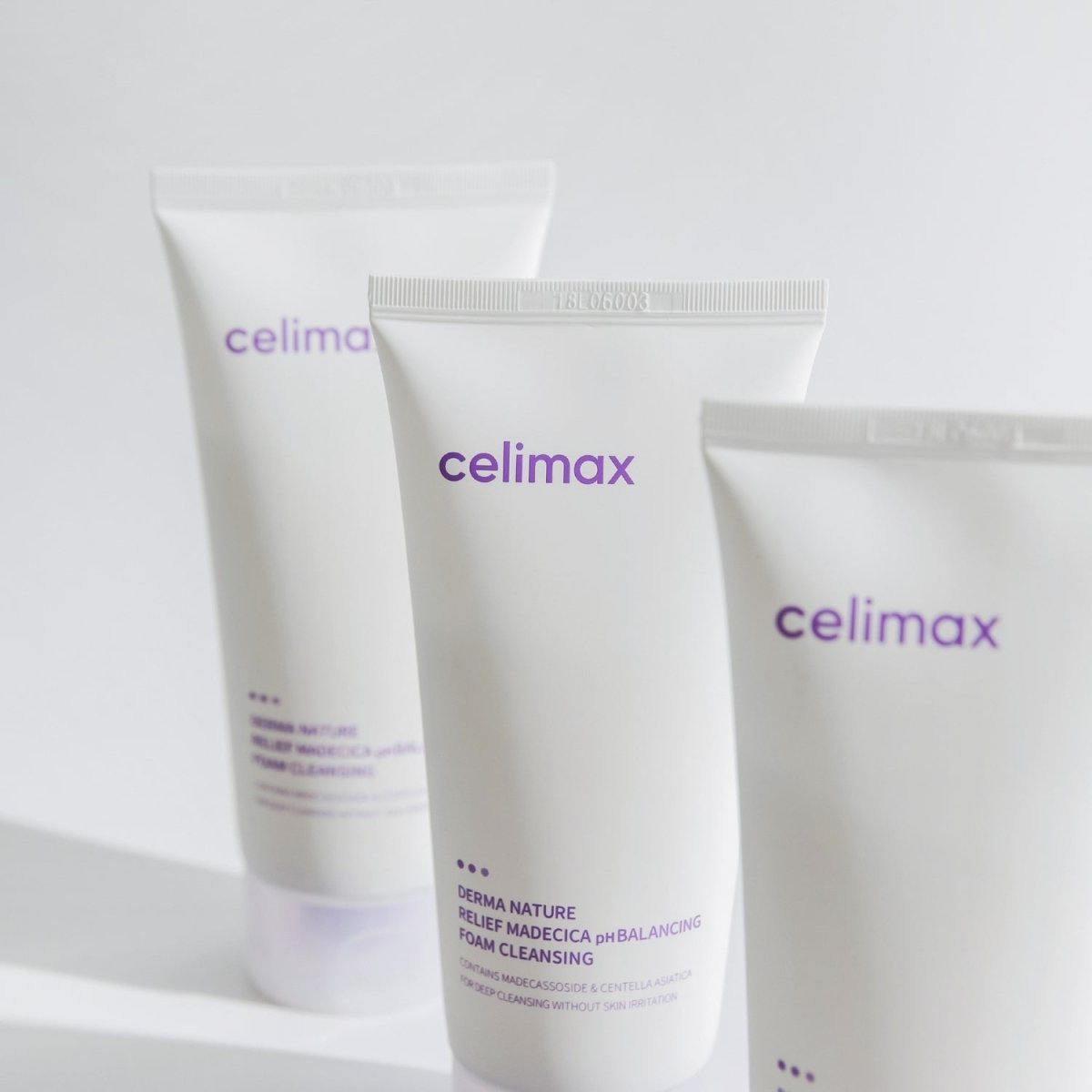 Celimax Derma Nature Relief Madecica Ph Balancing Foam Cleansing 150ml | Glowii Beauty