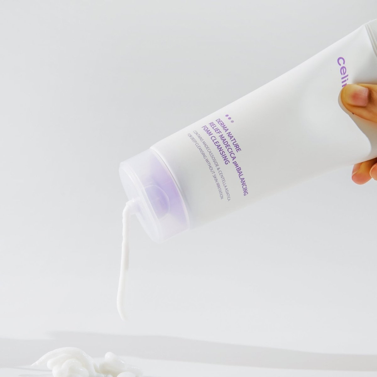 Celimax Derma Nature Relief Madecica Ph Balancing Foam Cleansing 150ml | Glowii Beauty