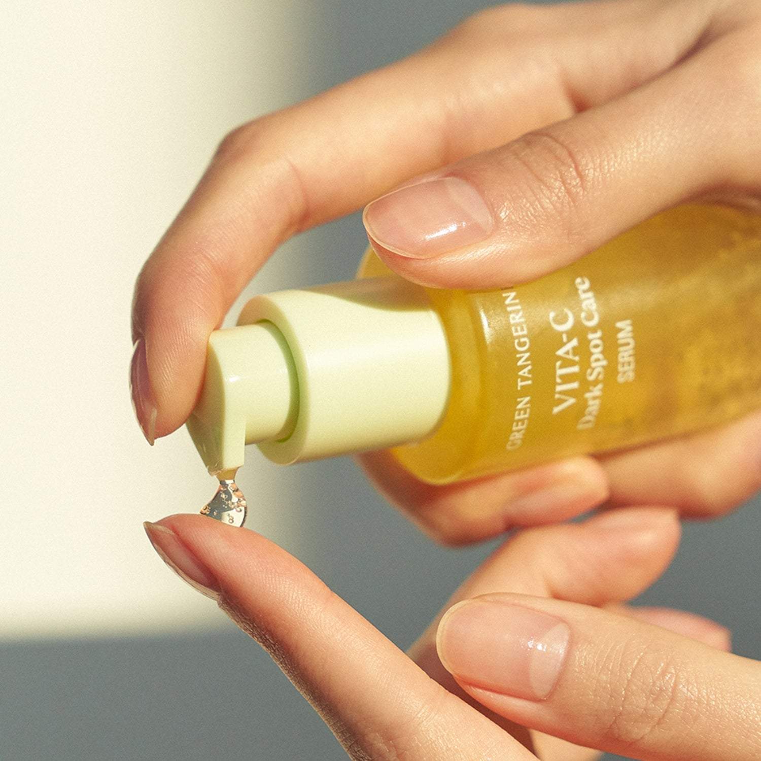 Goodal Goodal Green Tangerine Vita C Dark Spot Care Serum - Shop now at Glowii Beauty