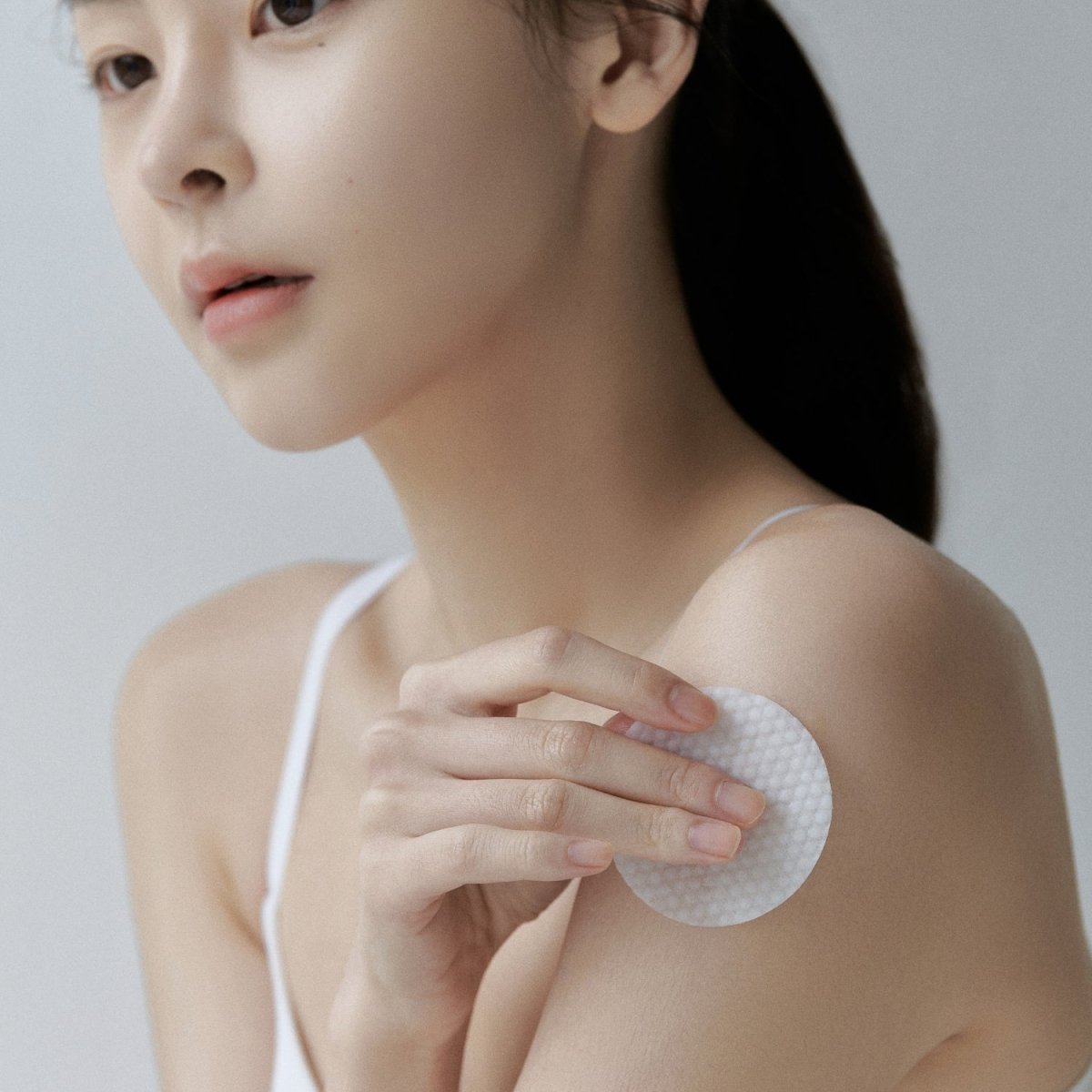 Celimax Ji Woo Gae One Step Body Brightening Pad 60pads | Glowii Beauty